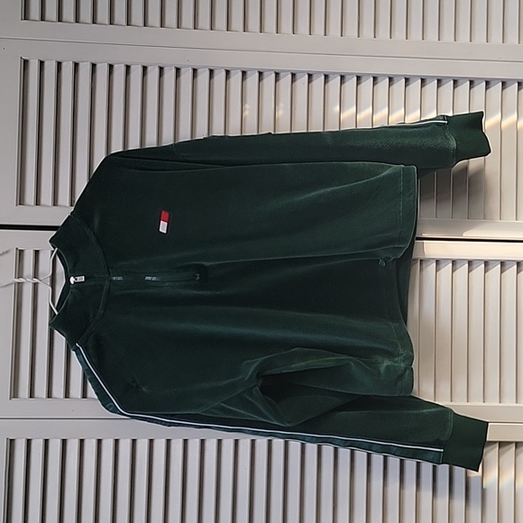 Tommy Hilfiger Tops - Tommy Hilfiger Velour Crop Botanical sz small
